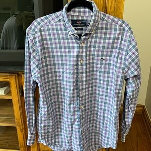 Men’s Vineyard Vines medium shirt